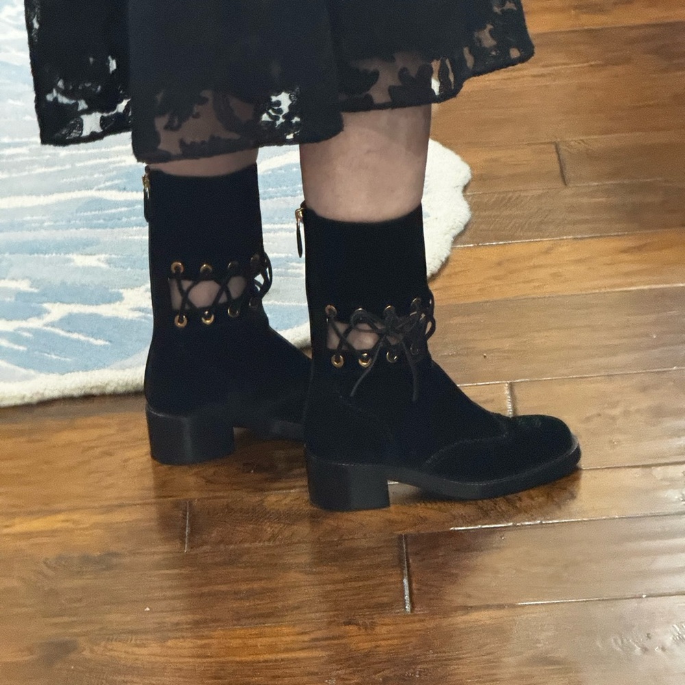 CHANEL Velvet Mid calf boot, Sz 37